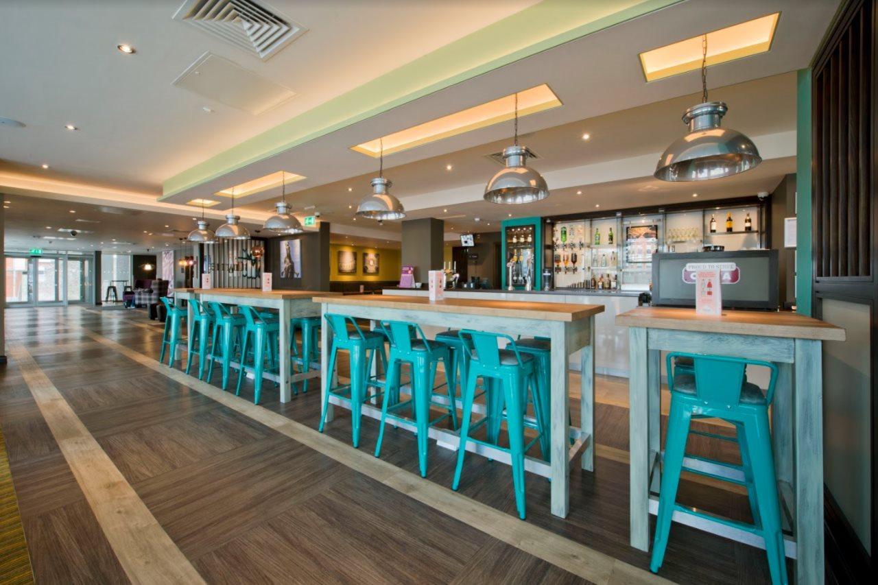 Premier Inn Leeds City Centre Екстер'єр фото
