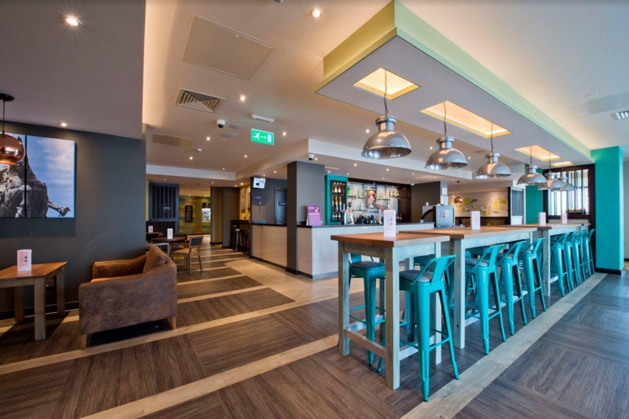 Premier Inn Leeds City Centre Екстер'єр фото