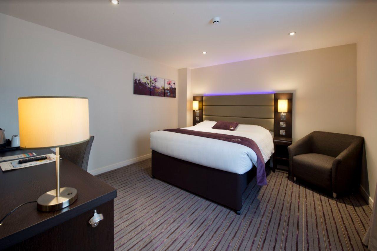 Premier Inn Leeds City Centre Екстер'єр фото